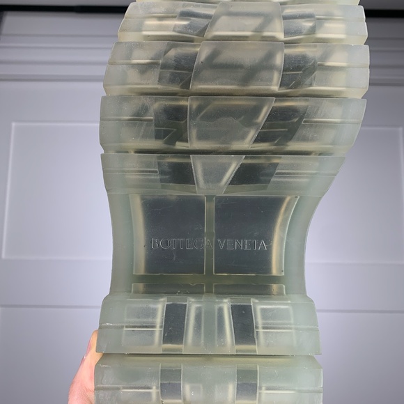 Bottega Veneta Tire Lug Leather Black Chelsea Boots - Picture 8 of 15